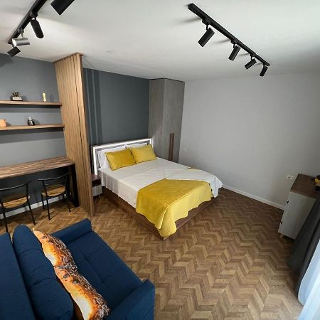 Florent'S Superb Studio, Free Parking & Garden!! Tirana Extérieur photo